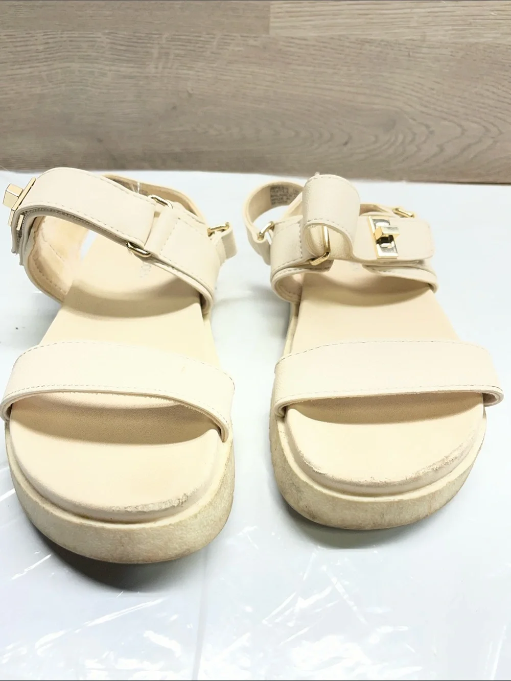 Steve Madden Beige Platform Buckle Sandals #1003